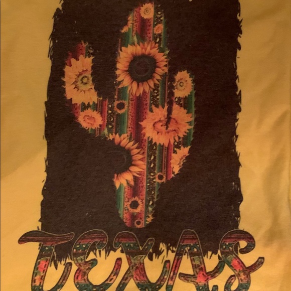 NEW T-SHIRT - Picture 1 of 1